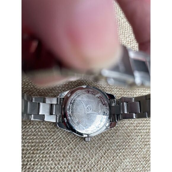 stuhrling Allure 607L Quartz 32mm Classic Women’s Wrist Watch Silver - Picture 7 of 10